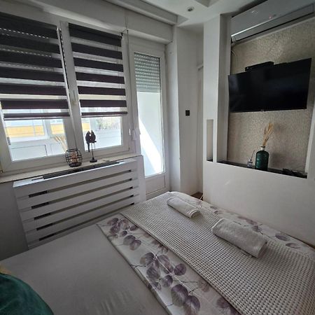 Arizona Appartement Novi Sad Buitenkant foto